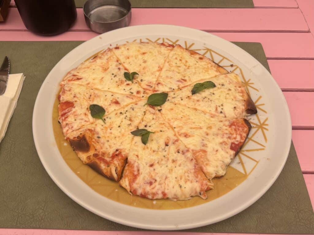 Pizza at bona fide
